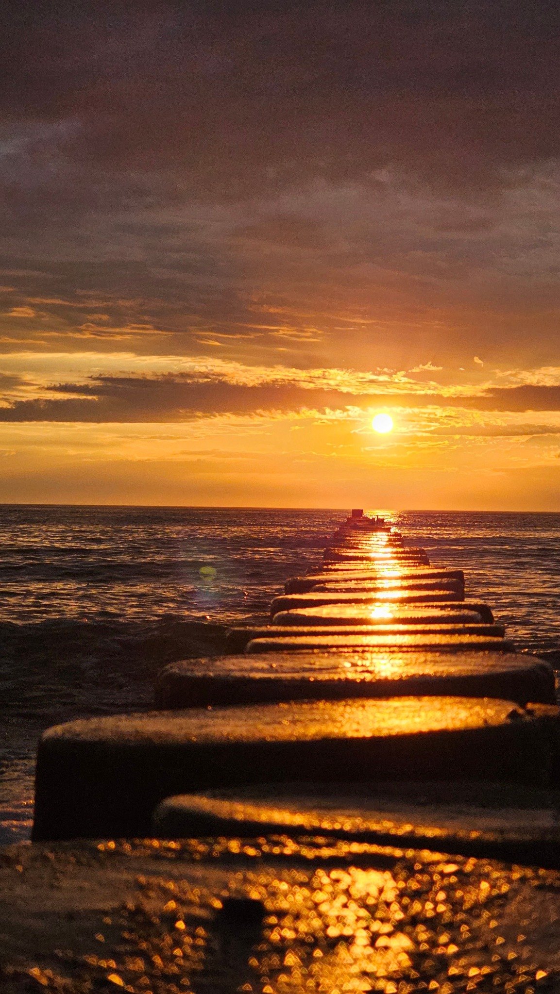 Sonnenlicht über dem Wasser
